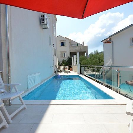 Villa Castello Residence Zrnovo Exterior photo
