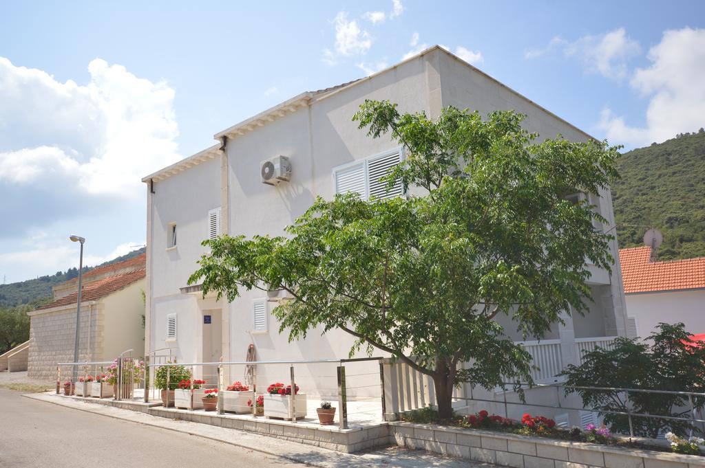 Villa Castello Residence Zrnovo Exterior photo